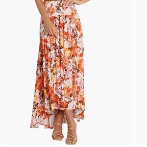 *Skirt and top set* 
Petal & Pup High Low Floral Skirt in Orange and Brown